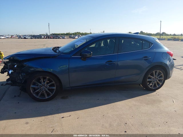 3MZBN1L38JM269686 Mazda Mazda3 Touring