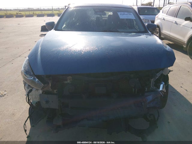 3MZBN1L38JM269686 Mazda Mazda3 Touring