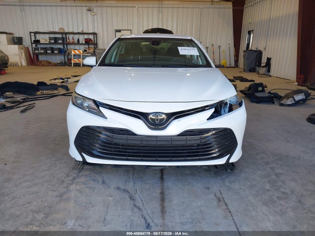 Продаж на аукціоні авто 2020 Toyota Camry Le, vin: 4T1C11AK7LU941745, номер лоту: 45894179