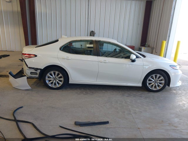 Продаж на аукціоні авто 2020 Toyota Camry Le, vin: 4T1C11AK7LU941745, номер лоту: 45894179