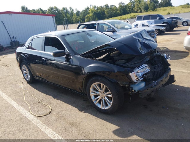 Auction sale of the 2016 Chrysler 300 Limited, vin: 2C3CCAAG6GH306345, lot number: 45894188