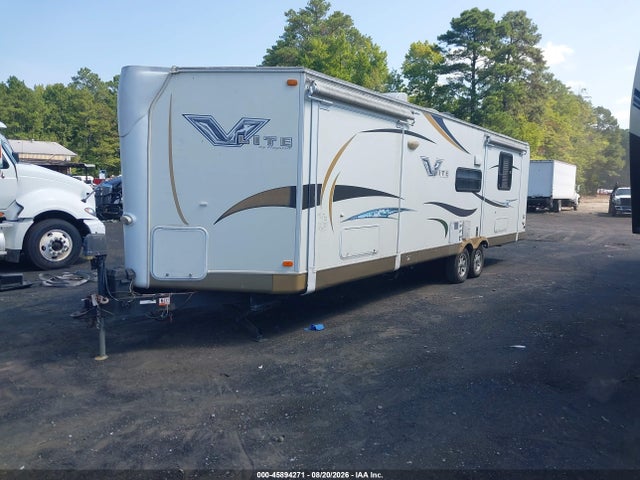 45894271 :رقم المزاد ، 4X4TFLF23D1847739 vin ، 2013 Forest River Flagstaff Lite Weight Trailers مزاد بيع