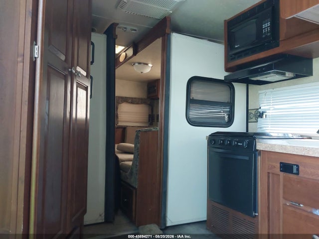 45894271 :رقم المزاد ، 4X4TFLF23D1847739 vin ، 2013 Forest River Flagstaff Lite Weight Trailers مزاد بيع