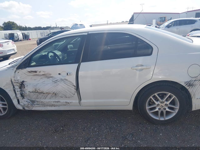 45894285 :رقم المزاد ، 3FAHP0GA3AR103806 vin ، 2010 Ford Fusion S مزاد بيع