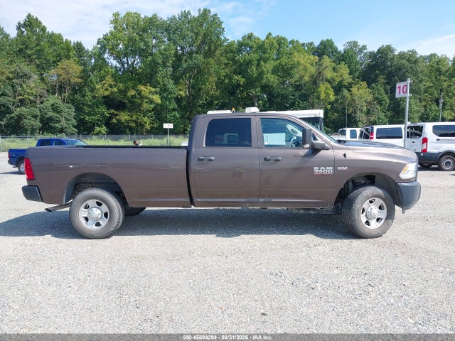 45894294 :رقم المزاد ، 3C63R3GT4JG318552 vin ، 2018 Ram 3500 Tradesman  4x4 8' Box مزاد بيع