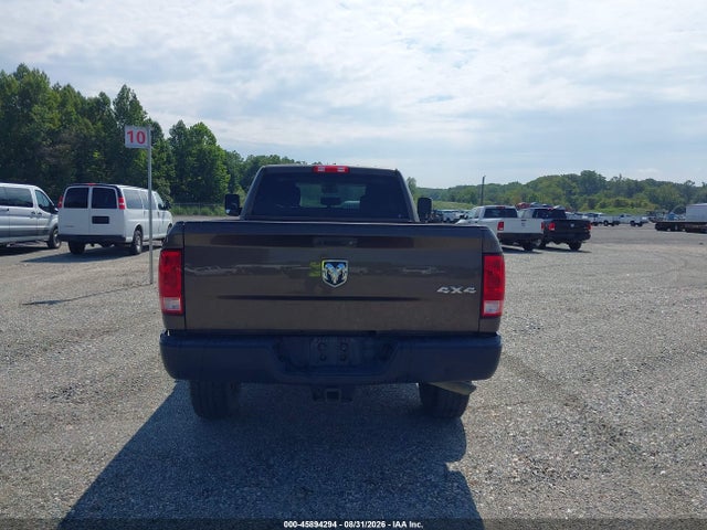 45894294 :رقم المزاد ، 3C63R3GT4JG318552 vin ، 2018 Ram 3500 Tradesman  4x4 8' Box مزاد بيع