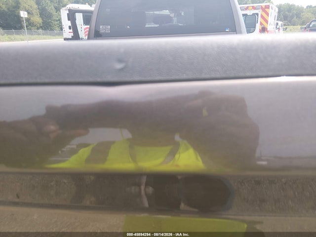 45894294 :رقم المزاد ، 3C63R3GT4JG318552 vin ، 2018 Ram 3500 Tradesman  4x4 8' Box مزاد بيع