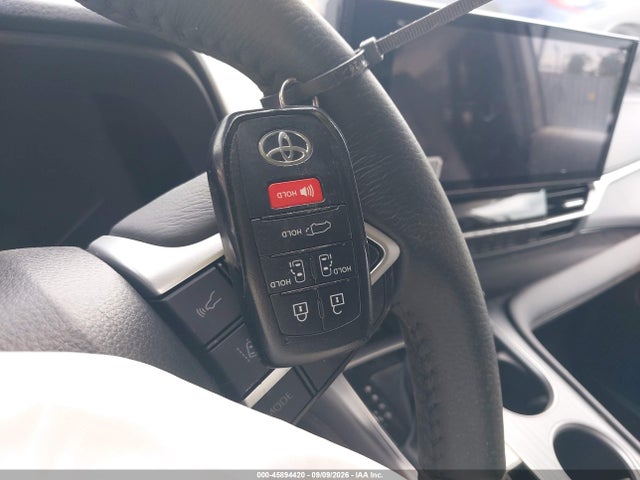 2026 Toyota Sienna Xle მანქანა იყიდება აუქციონზე, vin: 5TDYRKEC1TS302938, აუქციონის ნომერი: 45894420