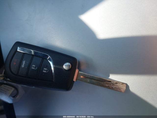 5YFB4MDE6SP295432 Toyota COROLLA LE