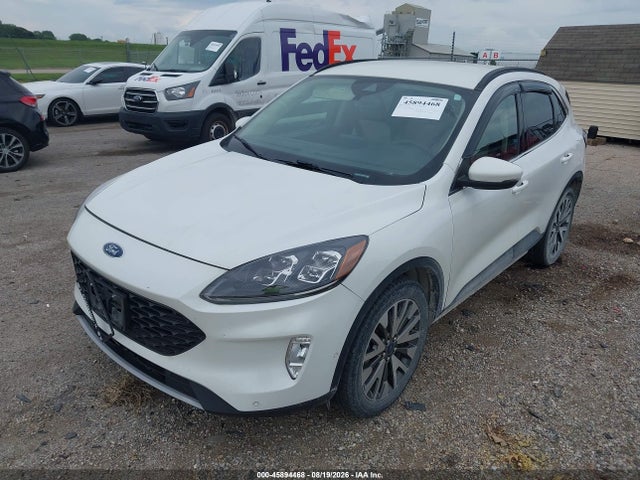 45894468 :رقم المزاد ، 1FMCU9J97LUB08191 vin ، 2020 Ford Escape Titanium مزاد بيع