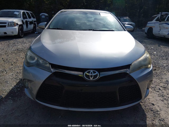 45894541 :رقم المزاد ، 4T1BF1FK4FU110150 vin ، 2015 Toyota Camry Se مزاد بيع