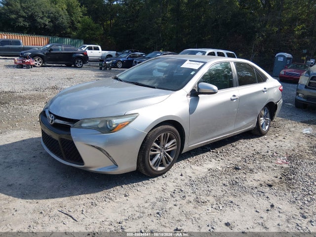 45894541 :رقم المزاد ، 4T1BF1FK4FU110150 vin ، 2015 Toyota Camry Se مزاد بيع