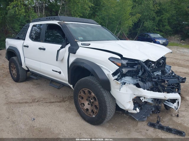 2025 Toyota Tacoma Hybrid Trailhunter მანქანა იყიდება აუქციონზე, vin: 3TYLC5LNXST039157, აუქციონის ნომერი: 45894626