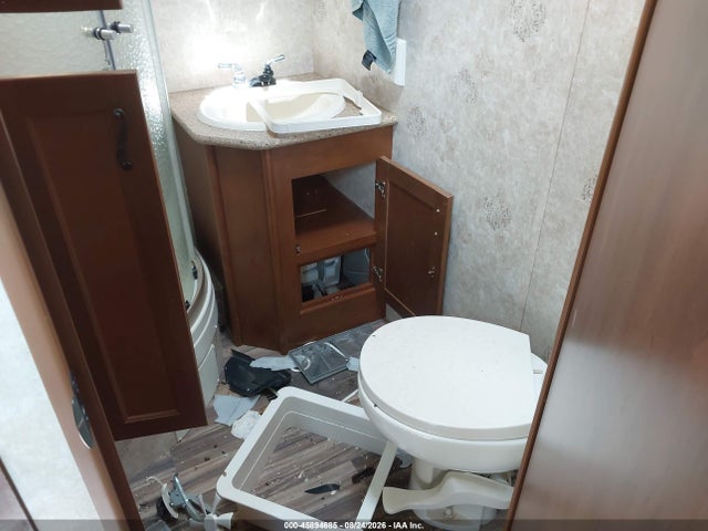 Продажа на аукционе авто 2016 Highland Ridge Light Series M-282rk, vin: 58TTX3629G2024276, номер лота: 45894685