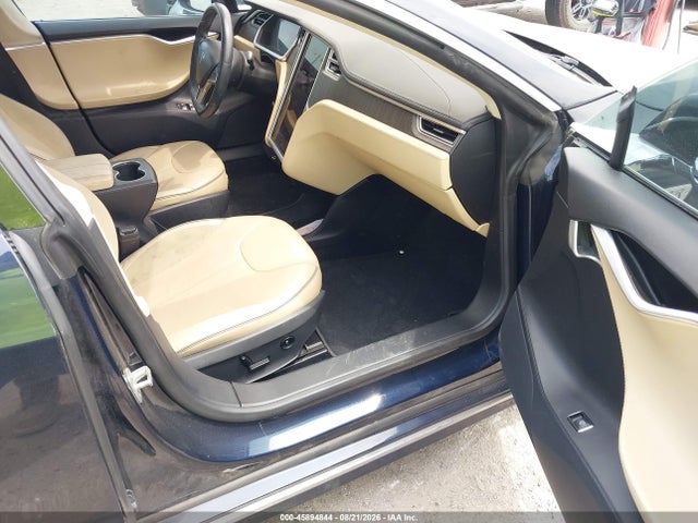45894844 :رقم المزاد ، 5YJSA1DP6DFP13107 vin ، 2013 Tesla Model S Performance مزاد بيع