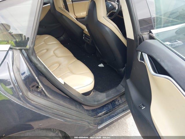 45894844 :رقم المزاد ، 5YJSA1DP6DFP13107 vin ، 2013 Tesla Model S Performance مزاد بيع