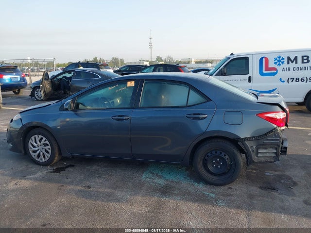 Продажа на аукционе авто 2018 Toyota Corolla Le, vin: 5YFBURHE8JP852556, номер лота: 45894848