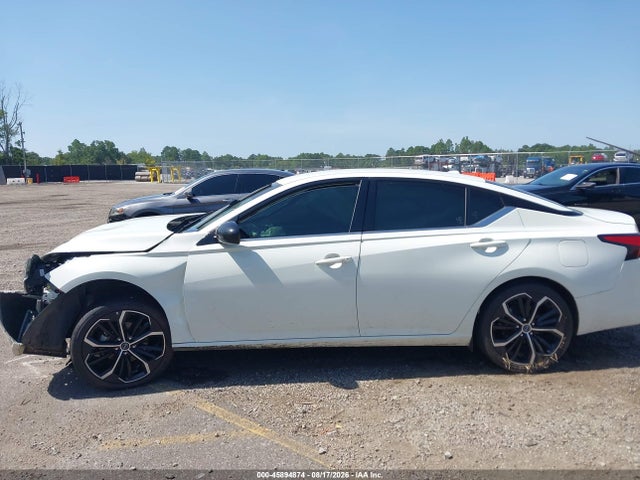 45894874 :رقم المزاد ، 1N4BL4CV7PN330235 vin ، 2023 Nissan Altima Sr Fwd مزاد بيع
