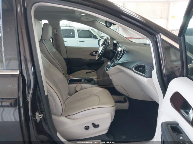 45894901 :رقم المزاد ، 2C4RC1GG1HR753691 vin ، 2017 Chrysler Pacifica Limited مزاد بيع