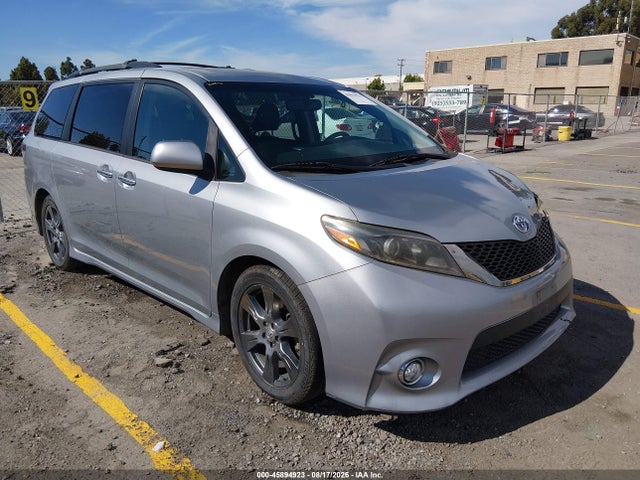 Продажа на аукционе авто 2017 Toyota Sienna Se 8 Passenger, vin: 5TDXZ3DC4HS840253, номер лота: 45894923