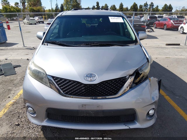 Продажа на аукционе авто 2017 Toyota Sienna Se 8 Passenger, vin: 5TDXZ3DC4HS840253, номер лота: 45894923