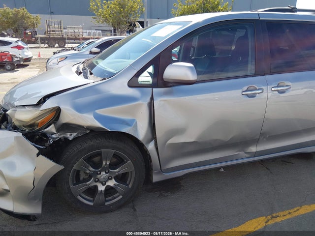Продажа на аукционе авто 2017 Toyota Sienna Se 8 Passenger, vin: 5TDXZ3DC4HS840253, номер лота: 45894923