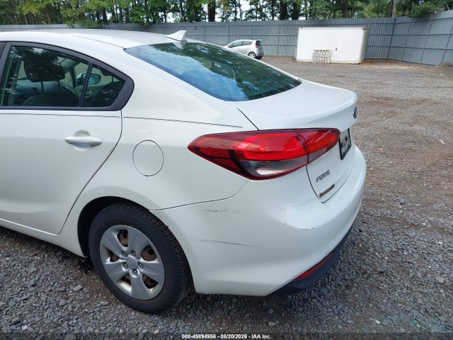 Продажа на аукционе авто 2018 Kia Forte Lx, vin: 3KPFK4A72JE171638, номер лота: 45894956