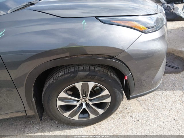 2022 Toyota Highlander Xle მანქანა იყიდება აუქციონზე, vin: 5TDGZRBH2NS211877, აუქციონის ნომერი: 45894999