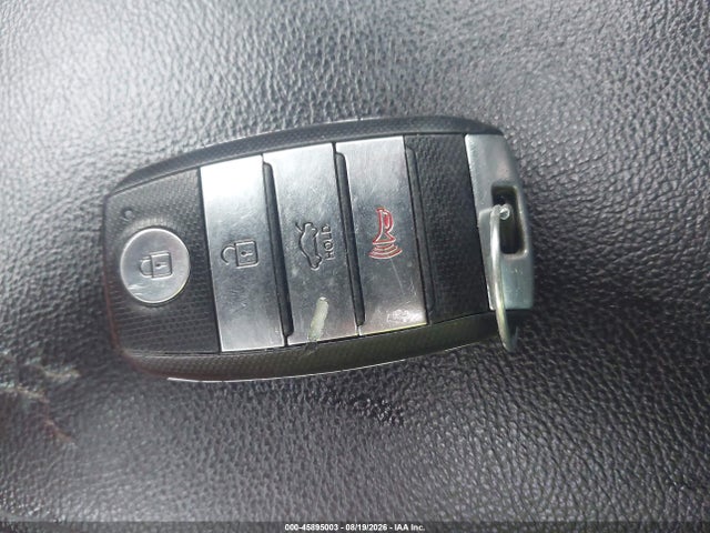 2020 Kia Optima S მანქანა იყიდება აუქციონზე, vin: 5XXGT4L39LG404582, აუქციონის ნომერი: 45895003