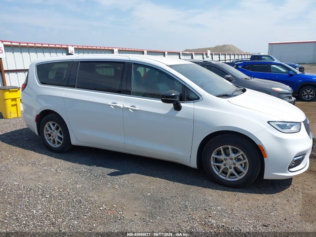 Chrysler Pacifica Select 2025 2C4RC1BG6SR581639 Image 13