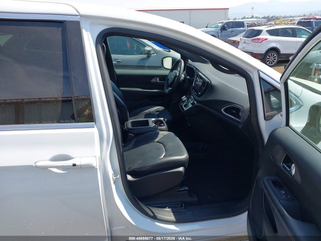Chrysler Pacifica Select 2025 2C4RC1BG6SR581639 Image 5