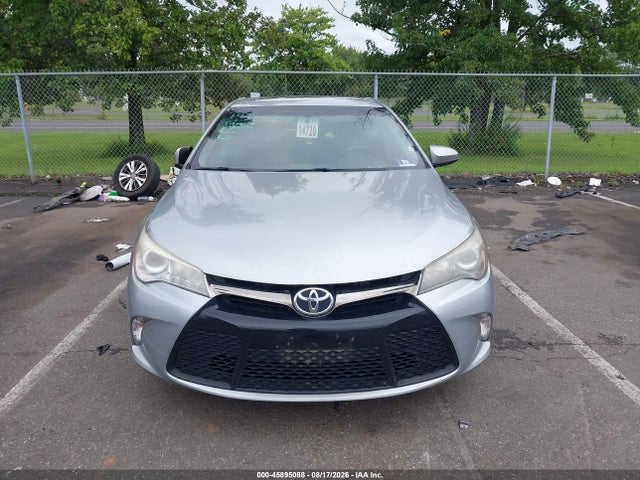 2015 Toyota Camry Se მანქანა იყიდება აუქციონზე, vin: 4T1BF1FK7FU900140, აუქციონის ნომერი: 45895088