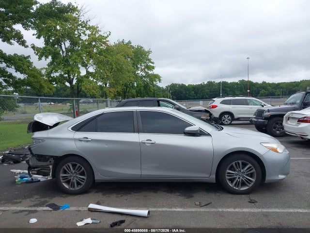 2015 Toyota Camry Se მანქანა იყიდება აუქციონზე, vin: 4T1BF1FK7FU900140, აუქციონის ნომერი: 45895088