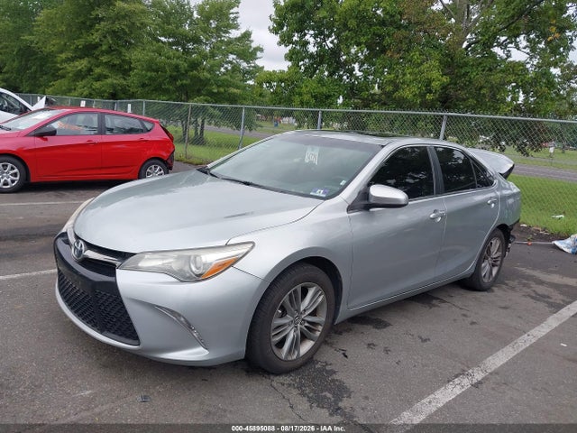 2015 Toyota Camry Se მანქანა იყიდება აუქციონზე, vin: 4T1BF1FK7FU900140, აუქციონის ნომერი: 45895088
