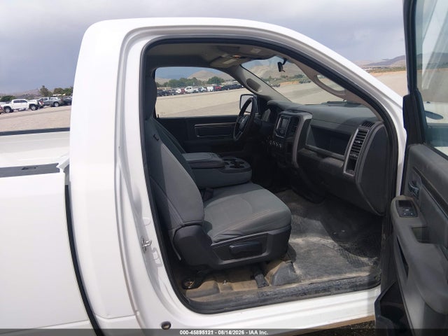 3C6JR6DG2HG764855 RAM 1500 Tradesman 4x2 8&#039; Box