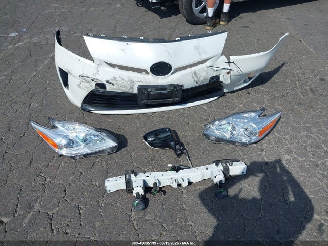 Toyota Prius Three 2014 JTDKN3DU6E0383071 Image 12