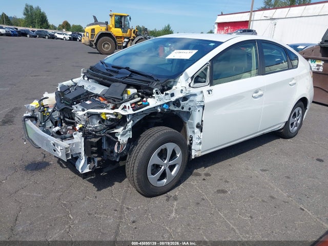 Toyota Prius Three 2014 JTDKN3DU6E0383071 Image 2