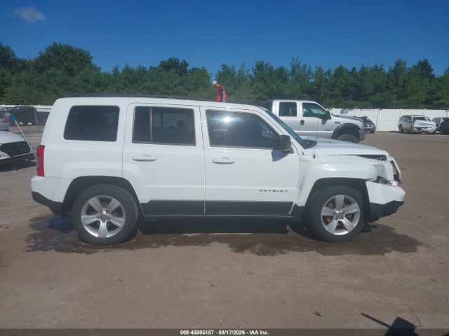 2014 Jeep Patriot Latitude მანქანა იყიდება აუქციონზე, vin: 1C4NJPFB6ED549996, აუქციონის ნომერი: 45895187