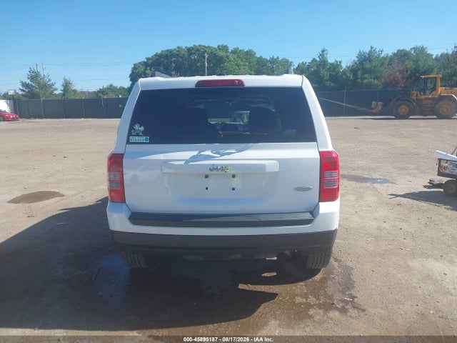2014 Jeep Patriot Latitude მანქანა იყიდება აუქციონზე, vin: 1C4NJPFB6ED549996, აუქციონის ნომერი: 45895187