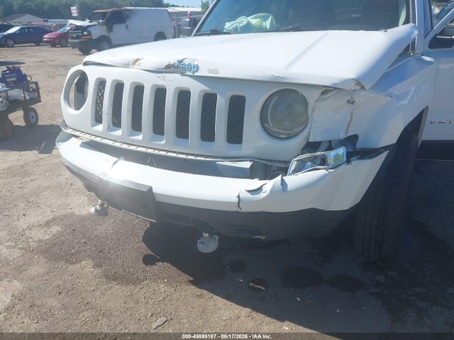 2014 Jeep Patriot Latitude მანქანა იყიდება აუქციონზე, vin: 1C4NJPFB6ED549996, აუქციონის ნომერი: 45895187