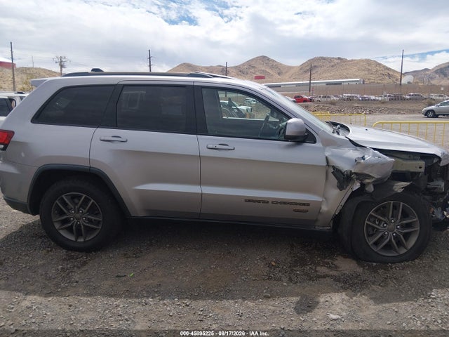 Продаж на аукціоні авто 2017 Jeep Grand Cherokee 75th Anniversary Edition, vin: 1C4RJFAG8HC674586, номер лоту: 45895225