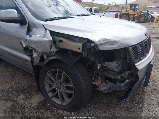 Продаж на аукціоні авто 2017 Jeep Grand Cherokee 75th Anniversary Edition, vin: 1C4RJFAG8HC674586, номер лоту: 45895225