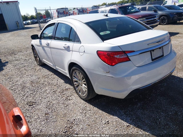 2013 Chrysler 200 Lx მანქანა იყიდება აუქციონზე, vin: 1C3CCBAB7DN671002, აუქციონის ნომერი: 45895279