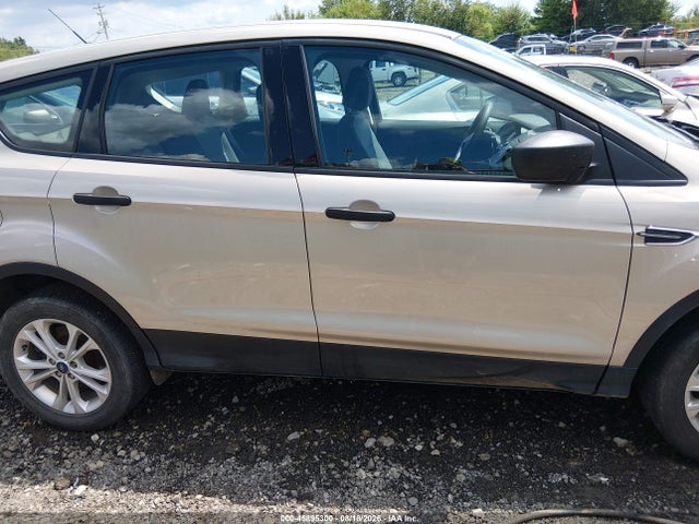 Продажа на аукционе авто 2017 Ford Escape S, vin: 1FMCU0F78HUE68810, номер лота: 45895300