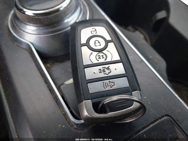 45895313 :رقم المزاد ، 3FA6P0SU7HR320178 vin ، 2017 Ford Fusion Energi Titanium مزاد بيع