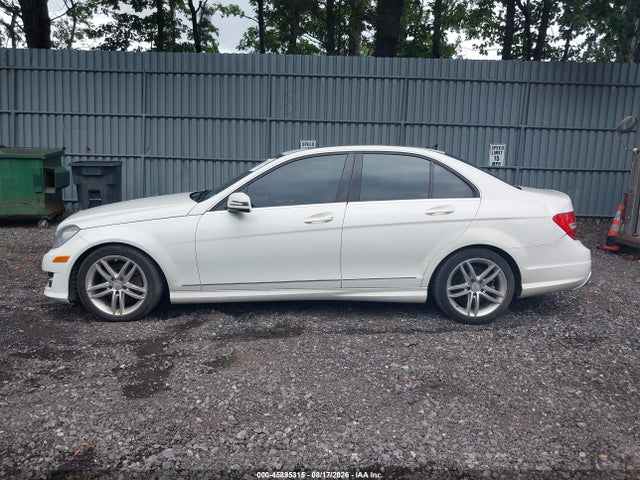 2012 Mercedes-benz C 300 Sport 4matic მანქანა იყიდება აუქციონზე, vin: WDDGF8BBXCR199896, აუქციონის ნომერი: 45895315
