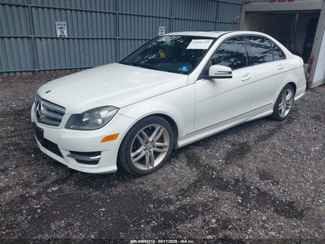 2012 Mercedes-benz C 300 Sport 4matic მანქანა იყიდება აუქციონზე, vin: WDDGF8BBXCR199896, აუქციონის ნომერი: 45895315
