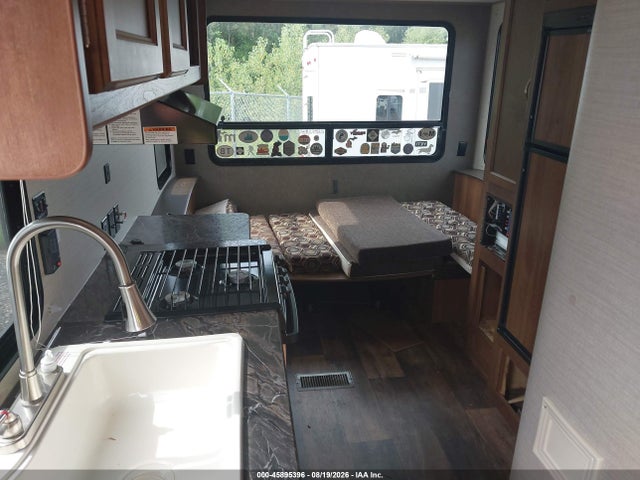 Springdale Summerland 2017 4YDT20224H3151548 Image 8