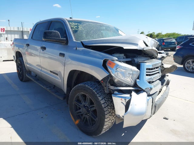 Aukcja sprzedaży 2017 Toyota Tundra Sr5 5.7l V8, vin: 5TFDW5F1XHX646727, numer aukcji: 45895492