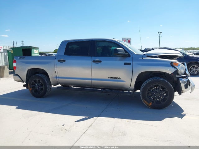 Aukcja sprzedaży 2017 Toyota Tundra Sr5 5.7l V8, vin: 5TFDW5F1XHX646727, numer aukcji: 45895492